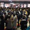 【動画】あべのハルカス近鉄本店で初売り　開店前に2100人が列