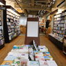 逆風のはずが…倒産わずか1件に激減　書店で何が起きている？　静岡でも“進化中”