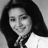 芸能一家に生まれたお嬢様女優で、１９７０年代のテレビドラマで清純派ヒロインとして主役の顔となり、数々の倉本聰作品でも印象深い