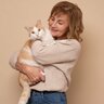 猫の『抜け毛を洋服につけない』ための3つのアイデア　もういっそ同じ色の服を着てごまかす？！