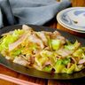 豚バラとキャベツと玉ねぎの甘辛炒め