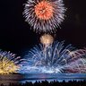 名物の水中花火に注目！