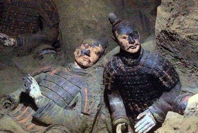 2200年前の兵馬俑、発見当時は色鮮やかだった！掘り当てた農民