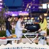 ホテルオークラ神戸のルーフガーデンで『屋外BBQ』が始まるみたい。ロビーには砂糖細工の「メリケンパーク」を展示中