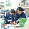 小学生らがお仕事体験　ファミマ御殿店