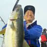 オフショアジギング釣行で7kgヒラマサに特大サワラをキャッチ【福岡・達喜丸】