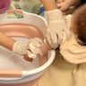 赤ちゃんの肌は乾燥しやすい！肌バリアを保つスキンケアの新常識、洗いながらセラミドを補い保湿する『うる肌洗い』とは？