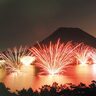 スターマインと、湖面で花開く水中花火が夜空を華やかに彩る「榛名湖花火大会」群馬県高崎市【8月2日】