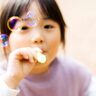 【シャボン玉はなぜ虹色？】小さなギモンが「なるほど！」に変わる物理の話［大島まり先生監修］