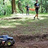 秦野・丹沢でラジコンのオフロードコースを試作　市民活動団体「鶴嘴ーTsuruhashi」が新たな地域活性の可能性探る