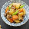 ことこと煮詰めて絶品に！基本の「肉じゃが」