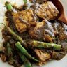 チャチャッとやさしい和のカレー「かじきといんげんの黒ごまカレー」