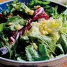 横山タカ子の信州手仕事だより「にんにくドレッシングの葉野菜サラダ」