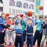 荏田東在住・内野さん　台湾でボール寄贈　地域住民の想い乗せ