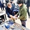 ニッチな技術に興味津々　市産振で展示会