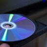 なぜ？「逆襲のシャアを観ろ」仕事の相談をしたら40代先輩にDVDを貸された新卒女子　事前知識ゼロで観てみた結果