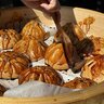 【京都ニュース】行列覚悟『しみだれ豚まん』がスムーズに買えるように！祇園祭の名物グルメ