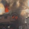 【元旦に炎上】新潟県加茂市で建物火災が発生、一人暮らしの高齢女性が病院に搬送、家屋計3軒が全焼する甚大被害に（続報）