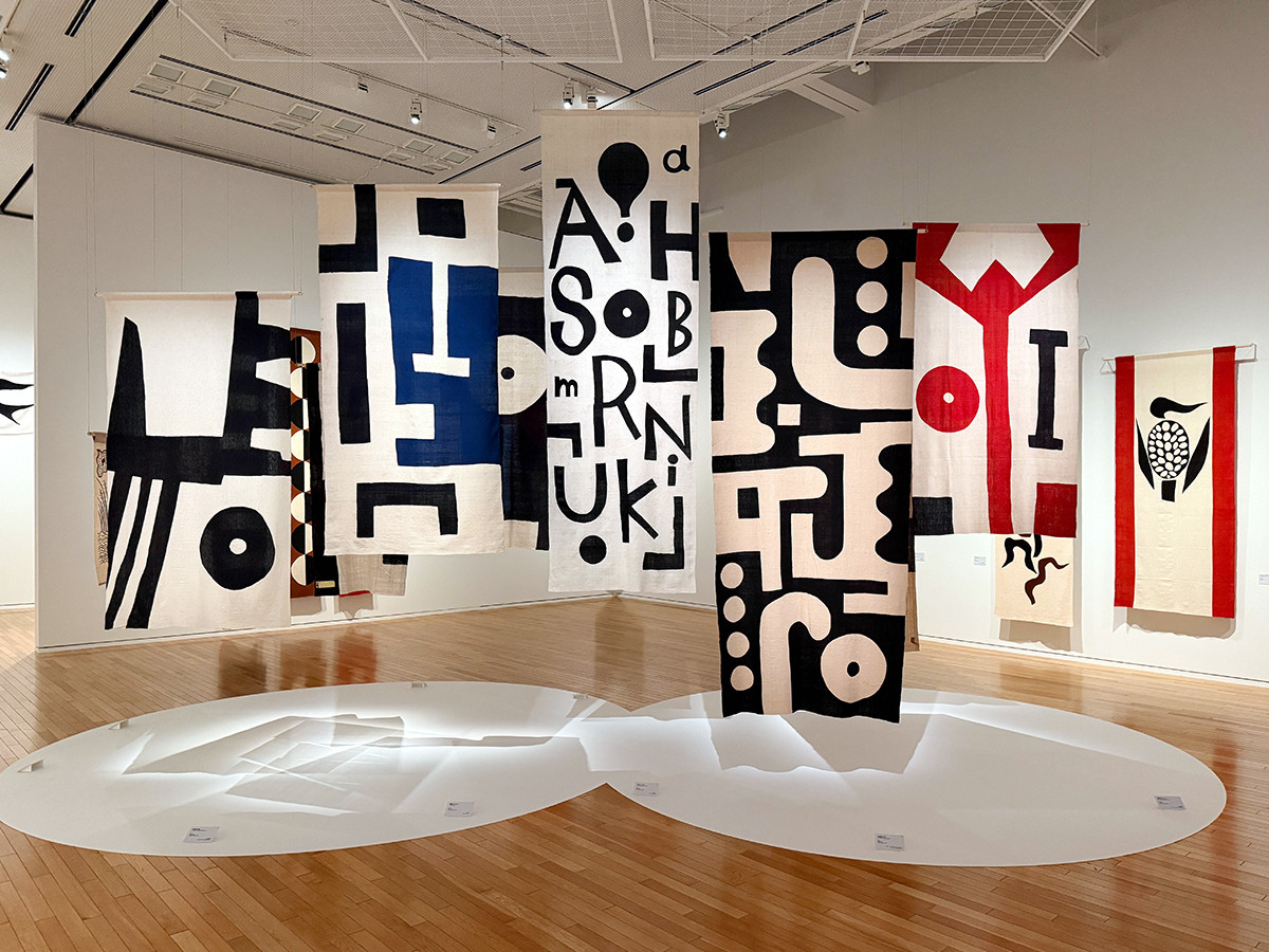 101年の人生を染めた色 ― 「柚木沙弥郎 永遠のいま」（レポート