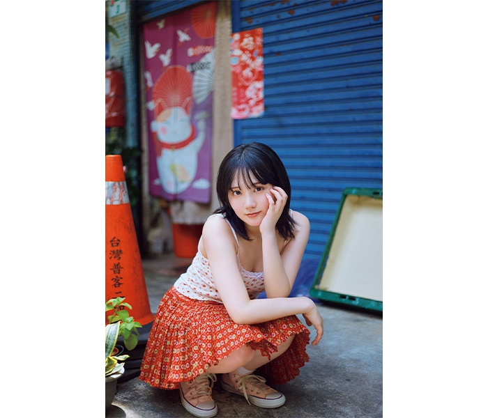 AKB48 田口愛佳 16期 生写真 グループを支える愛されガール、待望の1st写真集がついに発売