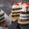 特別な道具はいらない！ホールケーキをきれいに5等分する方法