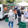 磯子の公園で移動販売　マルエツ協力で買い物支援