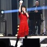 伊藤蘭【最新ライブレポ】哀愁のシンフォニーで紙テープ復活！アンコールでは趣里と初共演