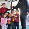 川崎ＢＴ　ミニゴールを寄贈　バスケ体験も実施