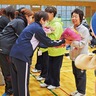 市ママさんバレーボール連盟　結成50年を祝う　式典に歴代会長らが出席