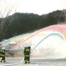 放水に大きな歓声　清川村　出初式
