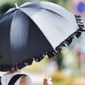 「日傘」にも寿命があった。意外と知らない“買い替えのサイン”→「何年も同じの使ってた…」