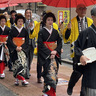 小倉十日ゑびす祭「宝恵かご道中」開催　井筒屋とのコラボ饅頭も販売【北九州市小倉北区】