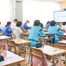 総合学習、集大成の発表会　南毛利中　学年の垣根越え