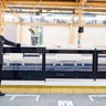 小田急大和駅　ホームドア設置完了　市内6例目