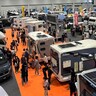 お笑いにプロレス　アニメにグルメ　丸一日楽しめるキャンピングカーイベント　静岡市で開催