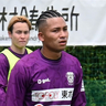 藤枝MYFCのシマブク・カズヨシがイメチェン！丹念に編み込まれた「コーンロウ」に本人も満足げ