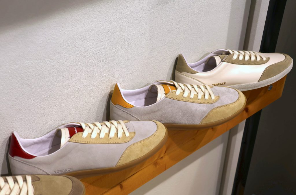 サッカースパイク 28cm パントフォラドーロ　イタリア サッカースパイク 28cm パントフォラドーロ イタリア - メルカリ