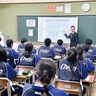 仕事の魅力伝える　千代中で地元企業らが講話