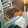 【2024～2025年】年末年始の銀行の休業日は？ATM・ネットバンキング情報も