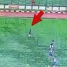 一瞬炎が！　サッカーの試合で雷直撃　35歳選手死亡（インドネシア）