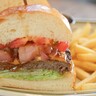 ここにしかない極上の一品。希少部位のベーコンを使用！オールハンドメイドバーガー「BURGER