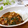 バターの香りが食欲をそそる。ほうれん草のチキンカレー