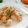 フランスの家庭料理「フリカッセ」とは？お家で作れるレシピも！