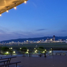 週末は、夜景と飛行機を眺めながら乾杯を