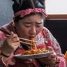 ガンバレルーヤが岡山県真庭市へ！ご当地グルメ、味噌味の焼きそば「ひるぜん焼そば」を味わう！