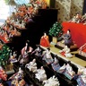 ひな人形350体ずらり　三崎の海南神社