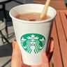 【スタバ】アイスティー（ブラック）のおすすめカスタム5選！カロリーやカフェイン量は？