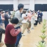 障害者と青学生ダンスで交流