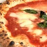 海を眺めながら石窯焼きの本格ナポリピッツァを【Pizzeria