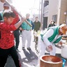 100人が餅つき楽しむ　沖縄県人会